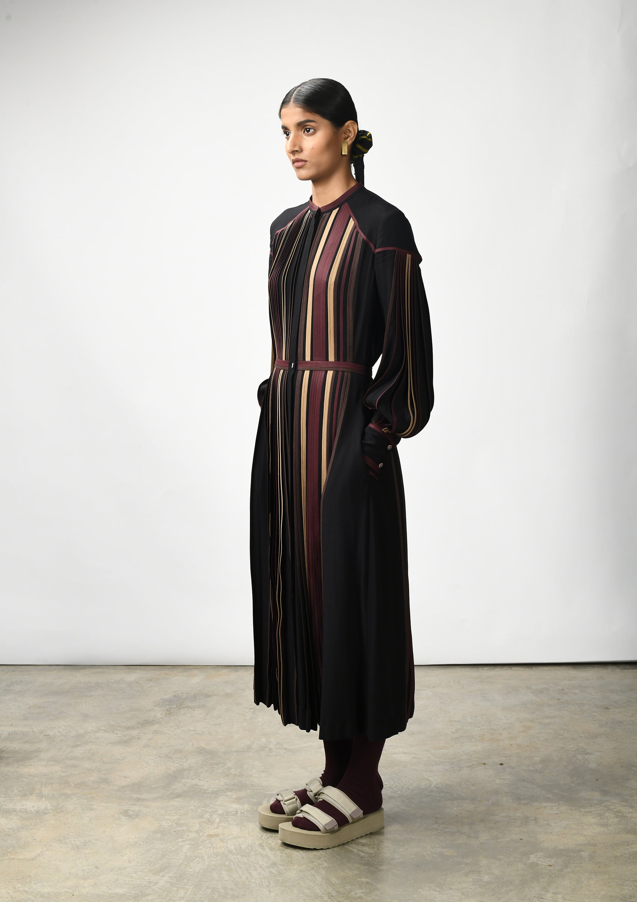 Raglan style multibinding dress