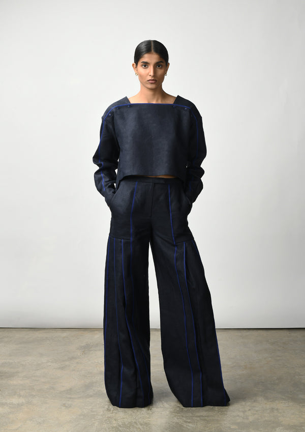 Classic trouser with binding detail