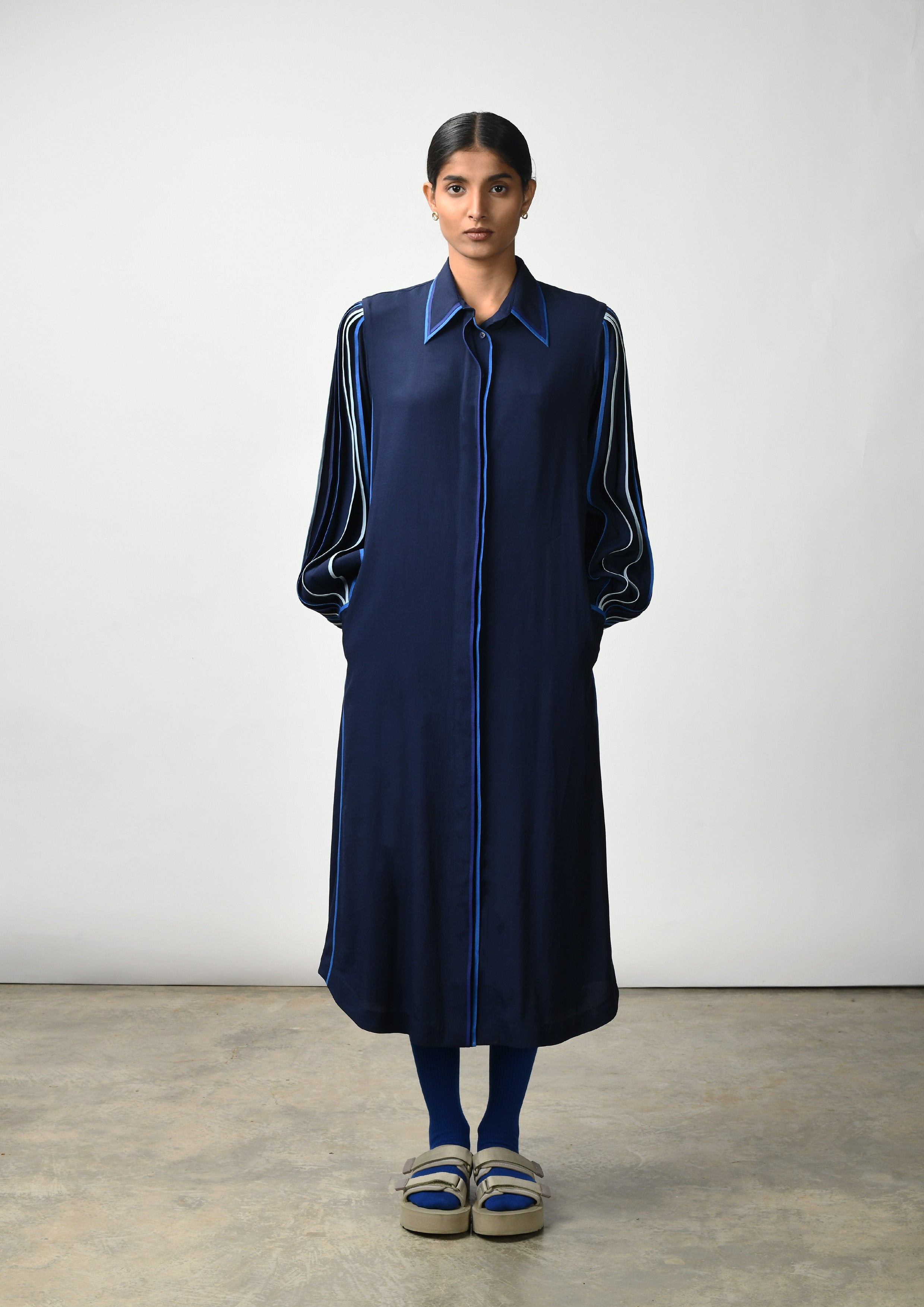 Straight fit multibinding midi dress