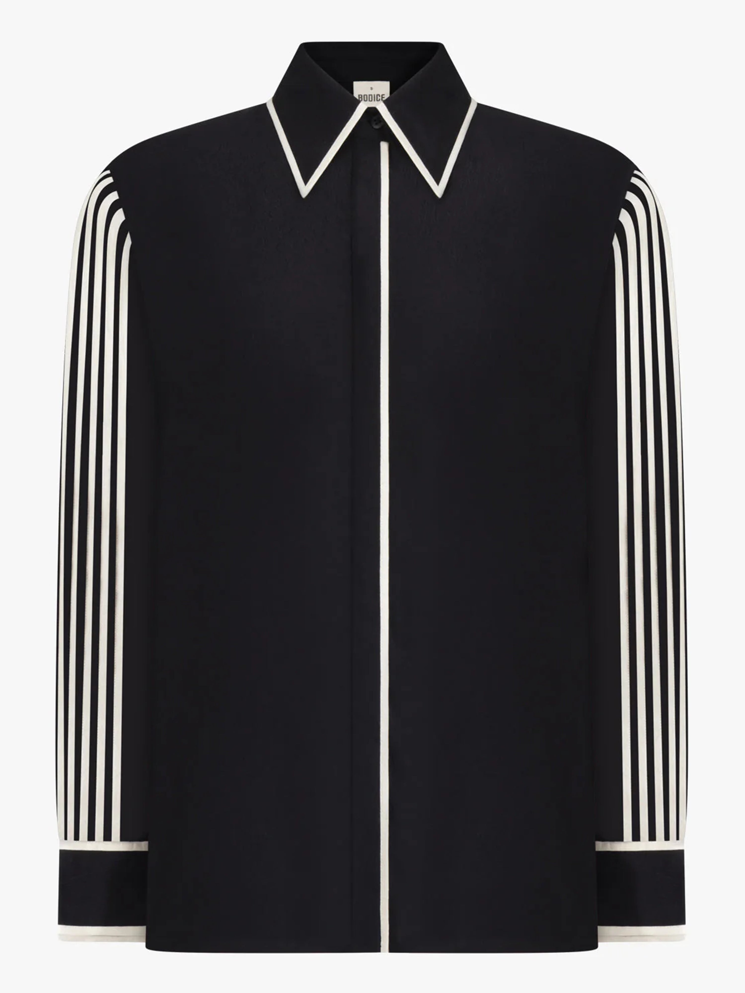 Classic shirt with pleated sleeves