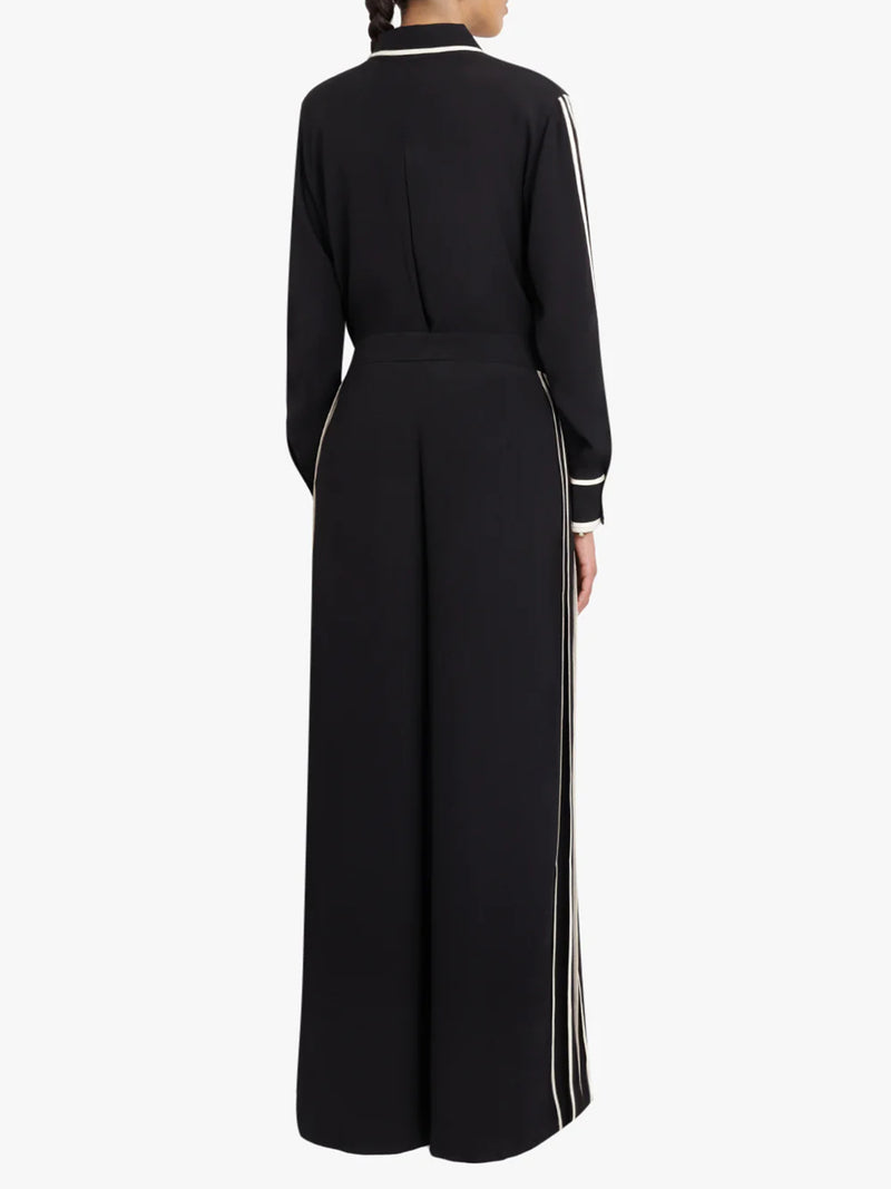 Classic shirt with pleated sleeves