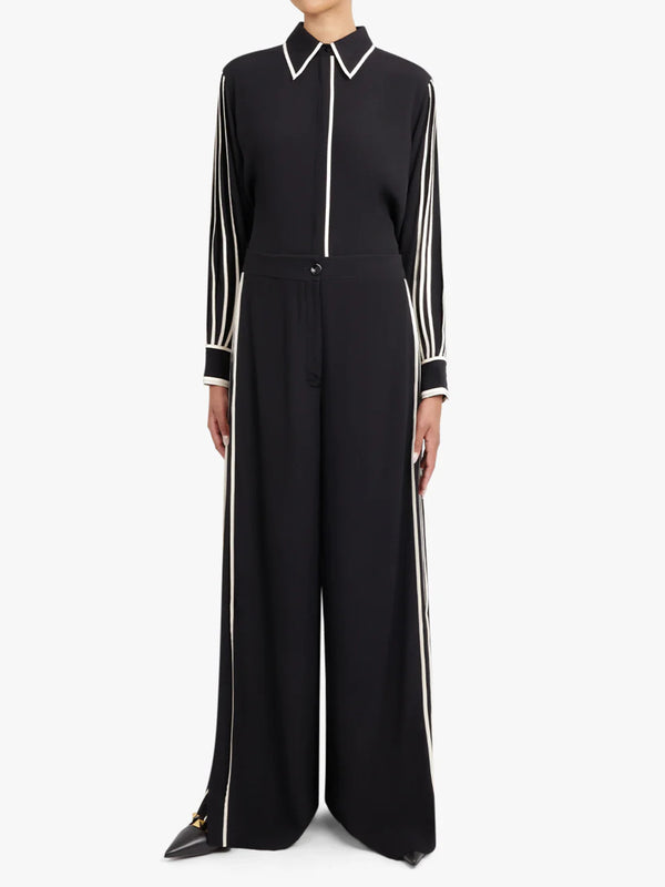Classic shirt with pleated sleeves