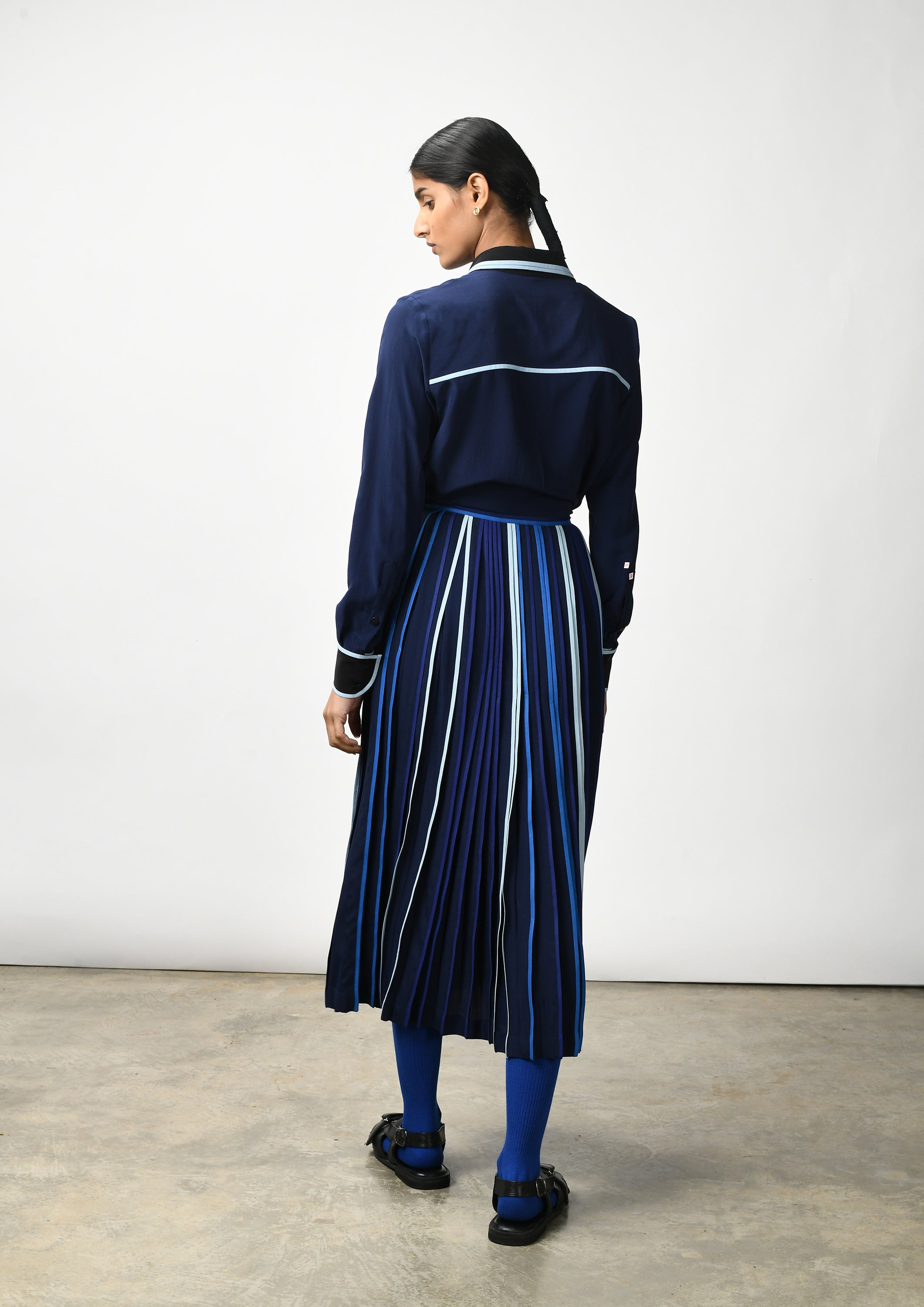 Classic shirt with binding detail