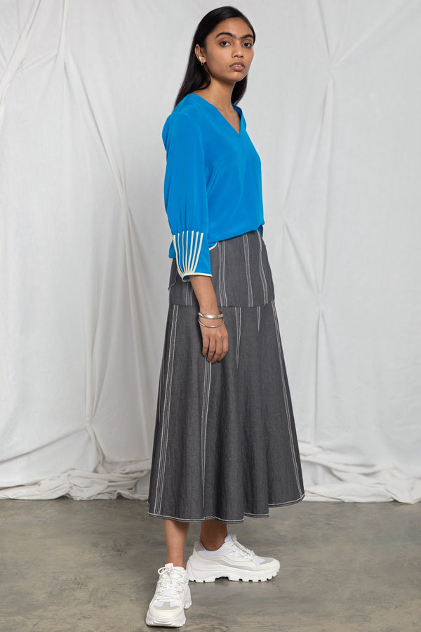 V-neck top with cuff binding detail