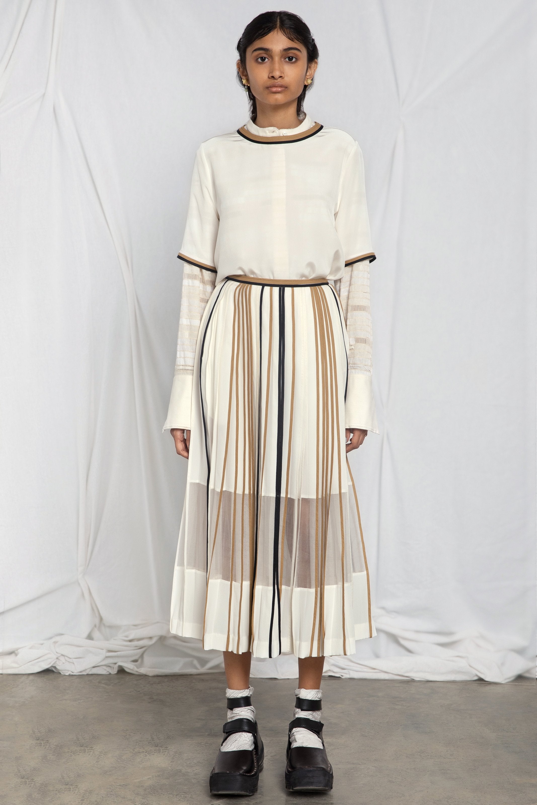 Silk skirt with multi-colour binding