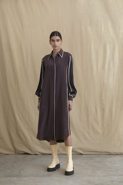 Silk shirt dress with contrast pleated sleeves