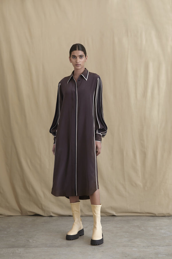 Silk shirt dress with contrast pleated sleeves