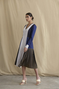 Colour-block dress with side pleating