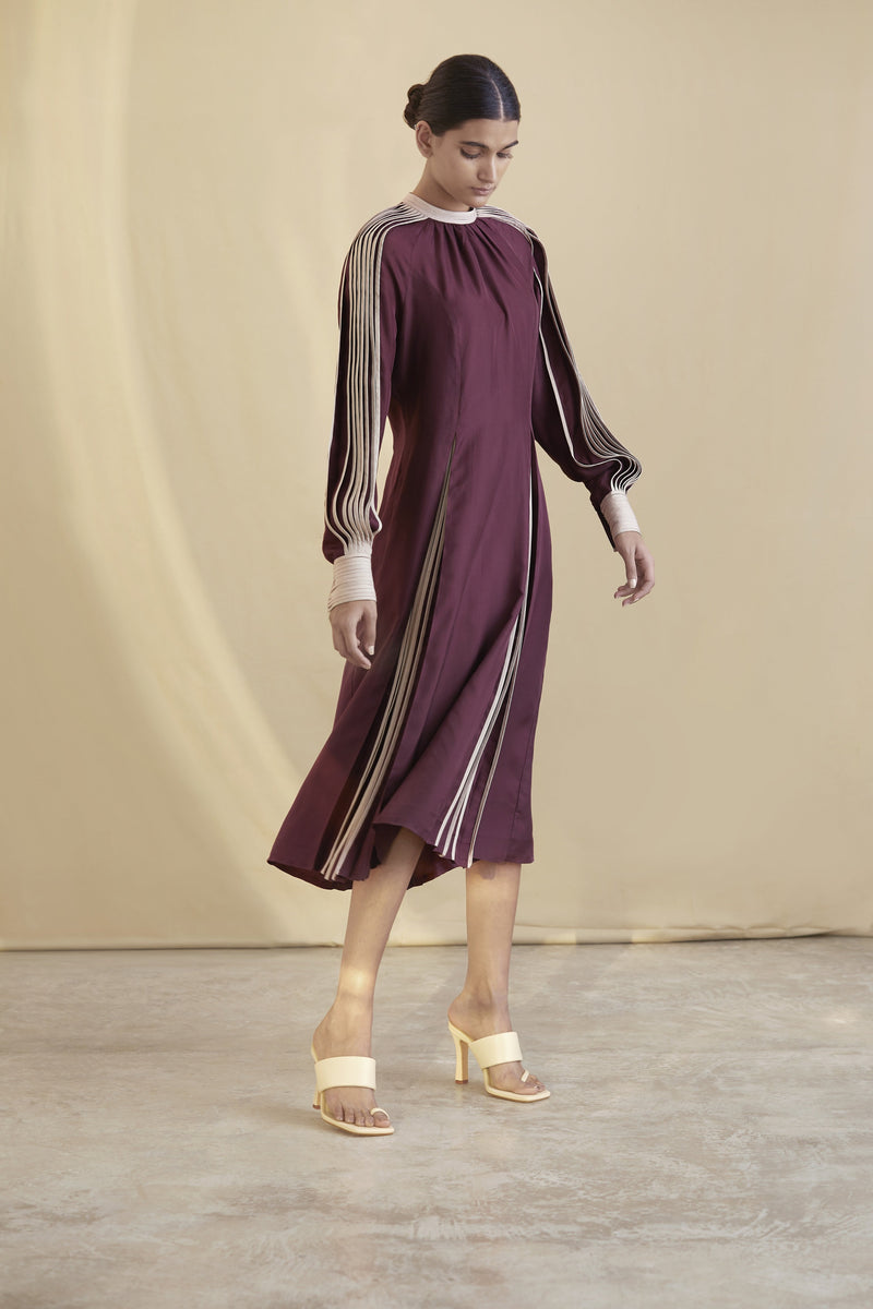 Silk dress with contrast pleating