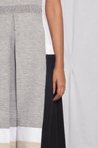 Sleeveless colour-blocked dress