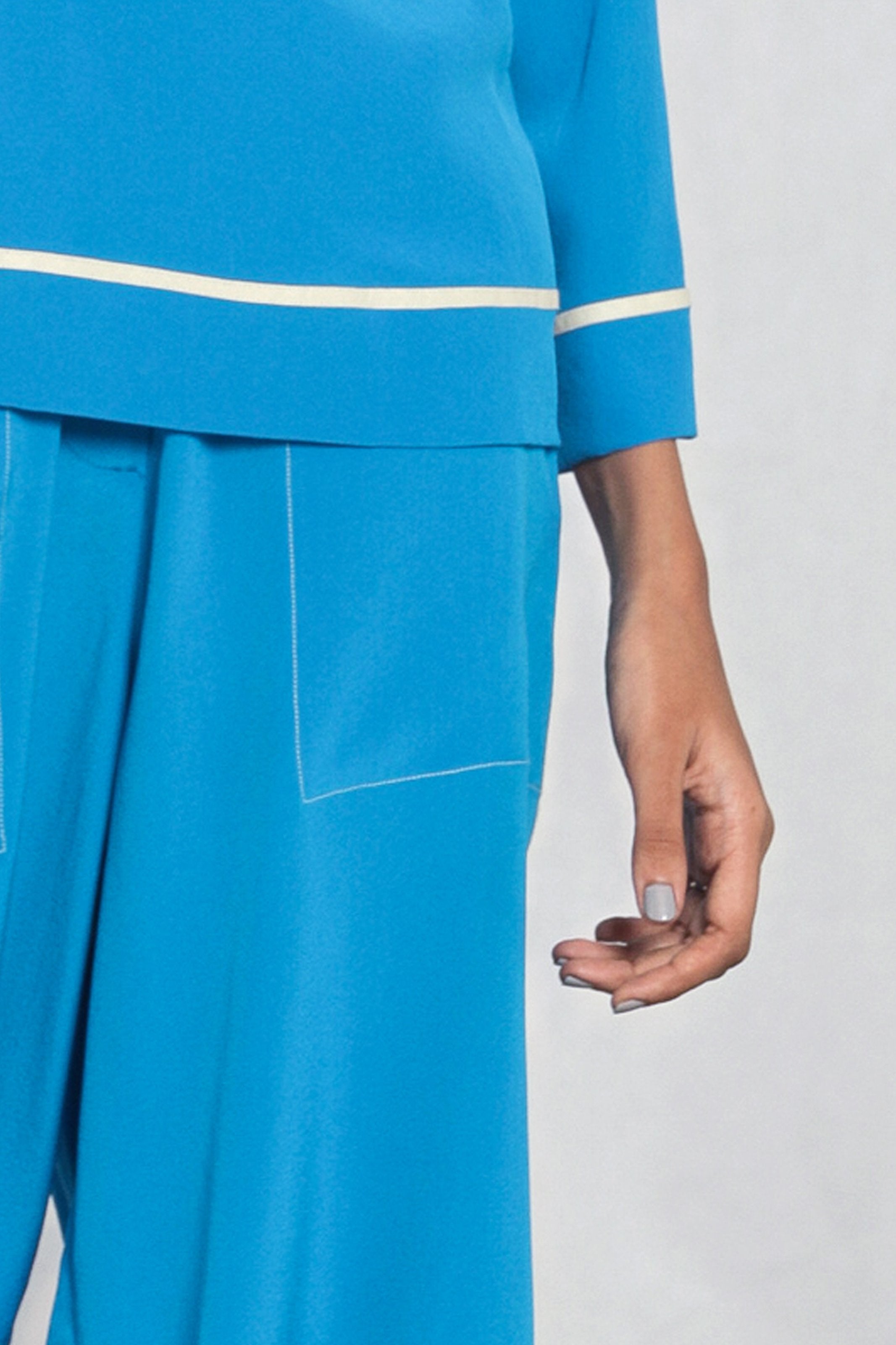 Silk pants with side seam detail